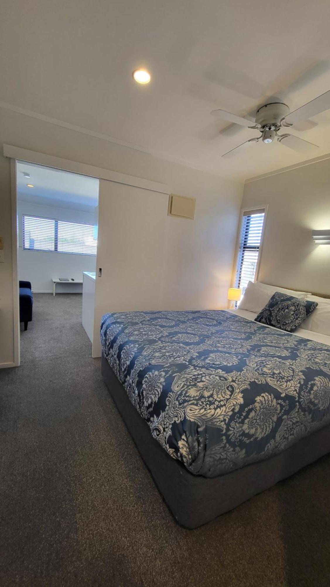 Manukau Motor Lodge Оукланд Екстериор снимка