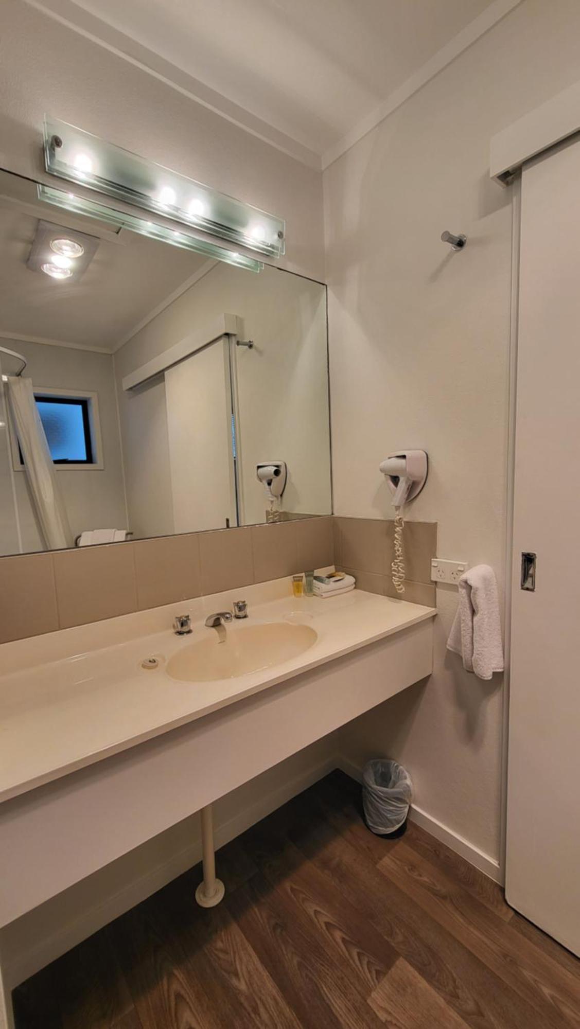 Manukau Motor Lodge Оукланд Екстериор снимка